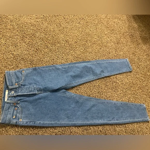 Levi’s - Picture 2 of 3